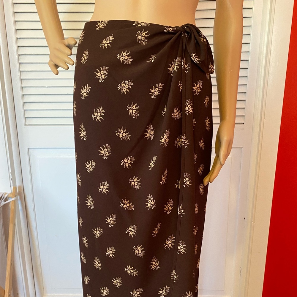 Emanuel Ungaro-Emanuel Liberte brown and cream skirt size 16/50..more like 14..